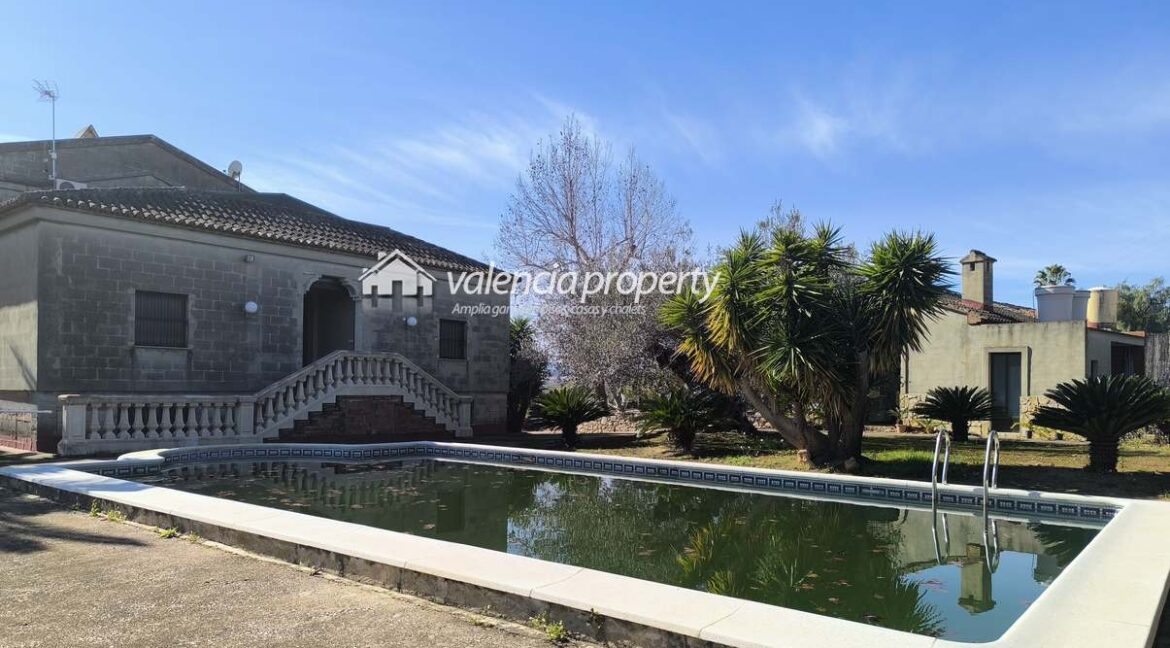 35pool y casa2
