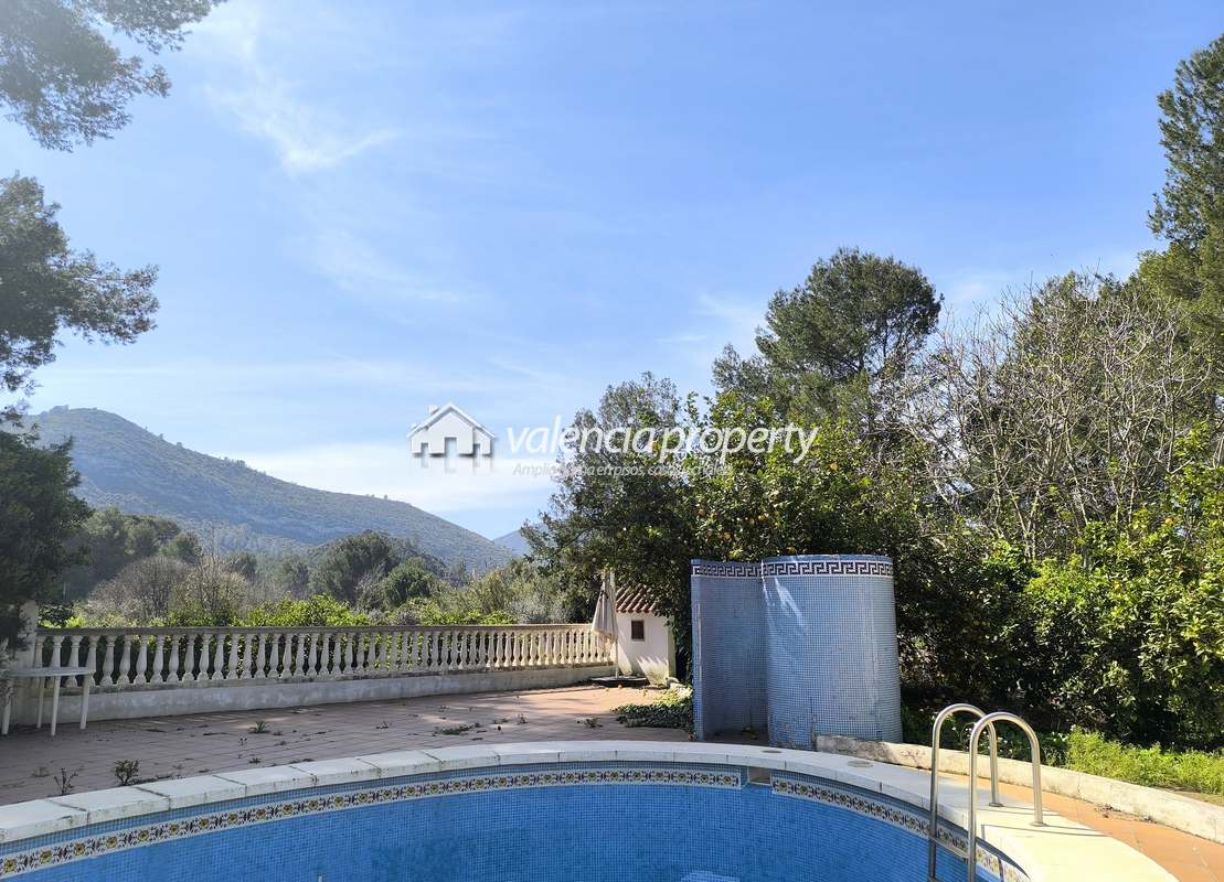 Charming 4 Bedroom Villa with Pool, near Xativa
